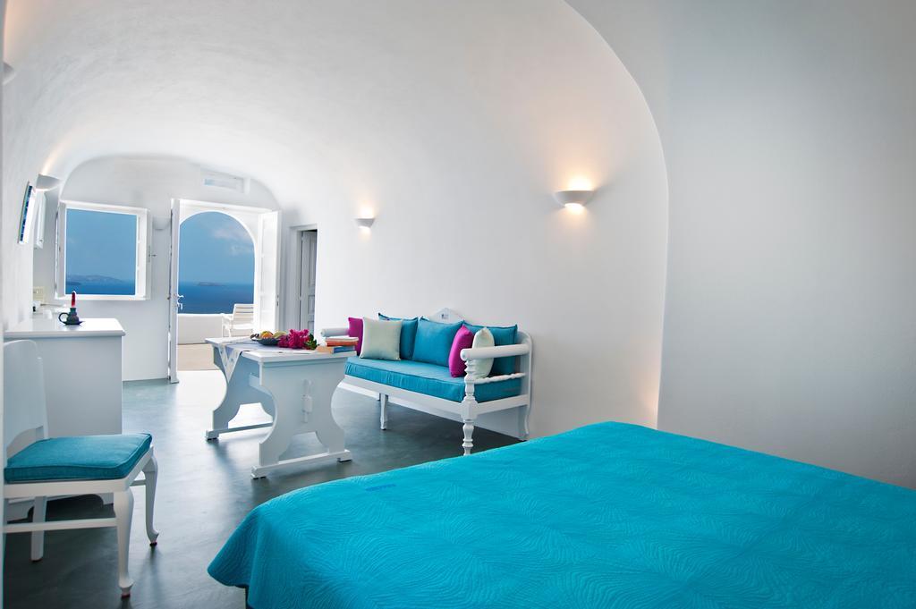 Thirea Studios Oia  Room photo